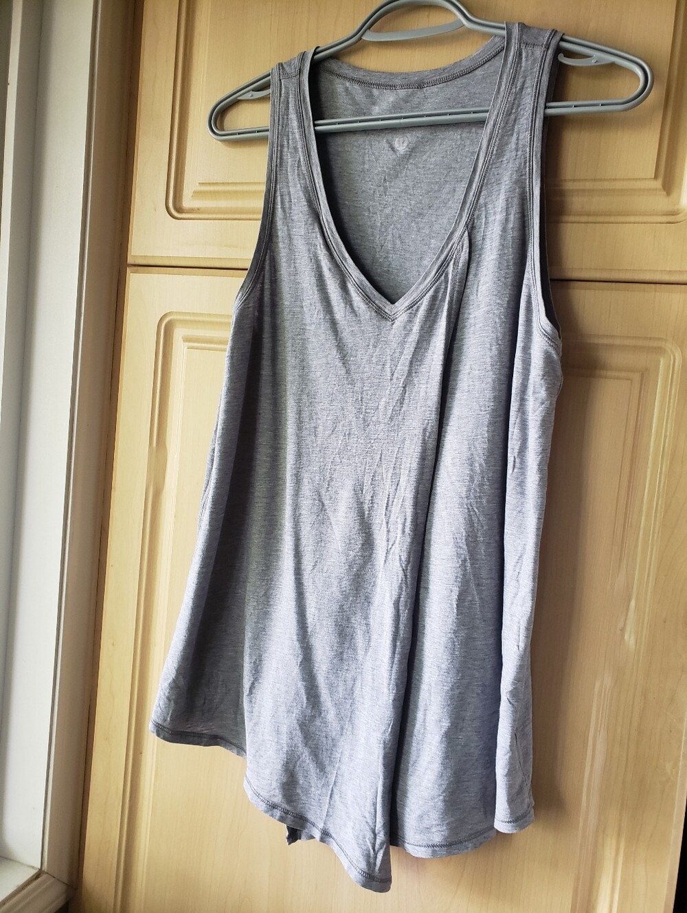 lululemon athletica Gray V-Neck Sleeveless Tank